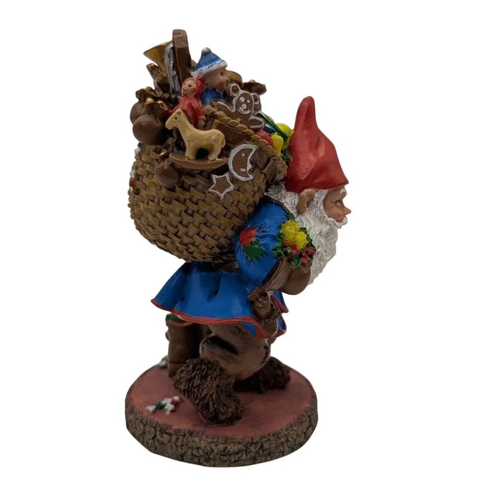 International Santa Claus Collection Figurine Estonia Hand‎ Painted 2003 Resin